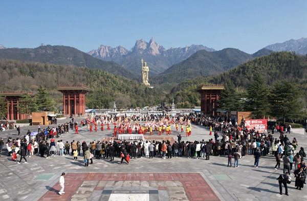 新春走基层｜传统文化拥抱时代潮流 解锁九华新玩法