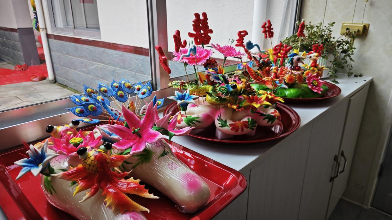 “幸福专列”成为莱州年轻人的婚礼新选择