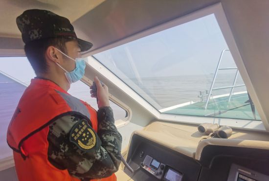 保护海洋环境，共建蓝色家园 ——上海海警局外高桥工作站开展“世界海洋日”宣传活动