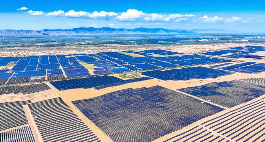 三峡能源与亿利洁能联合投资立体生态光伏治沙项目竣工具备全容量上网条件