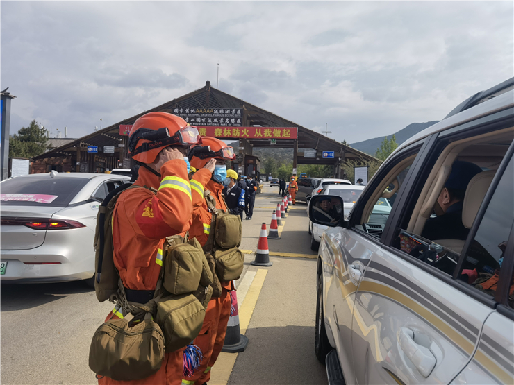 “空中+地面”巡护，云南47个高危火险区开展防火专项行动