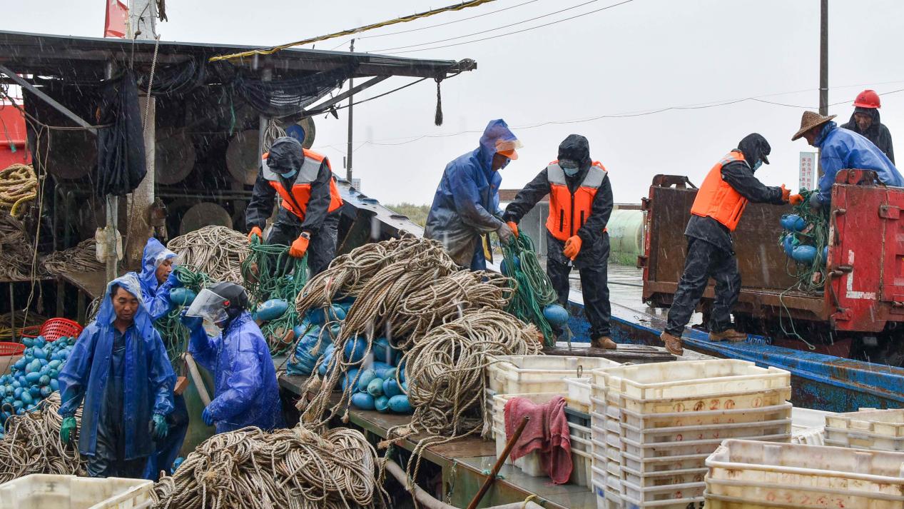 浙江海警全力做好防台防汛工作
